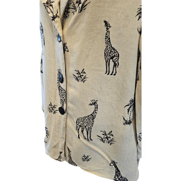 Michael Taylor sz M / L (?) Linen giraffe art shaket beige neutral button front - Picture 3 of 7